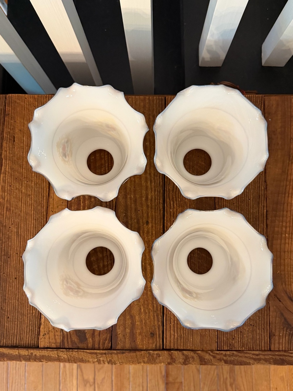 (4) Vintage BOHO Farmhouse Floral Glass Shades - Picture 4 of 4